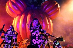 Goofy's Shake Your Bones Dance Party
