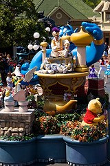 Aladdin and Pooh float